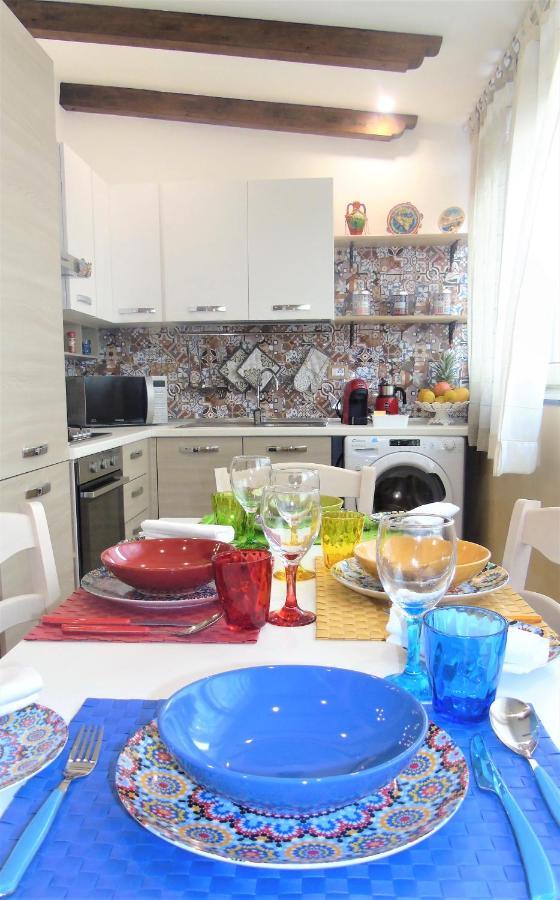 Casa Le Maioliche Apartment จีอาร์ดีนี นักซอส ภายนอก รูปภาพ