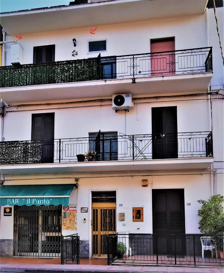 Casa Le Maioliche Apartment จีอาร์ดีนี นักซอส ภายนอก รูปภาพ