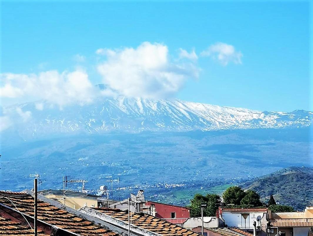 Casa Le Maioliche Apartment จีอาร์ดีนี นักซอส ภายนอก รูปภาพ